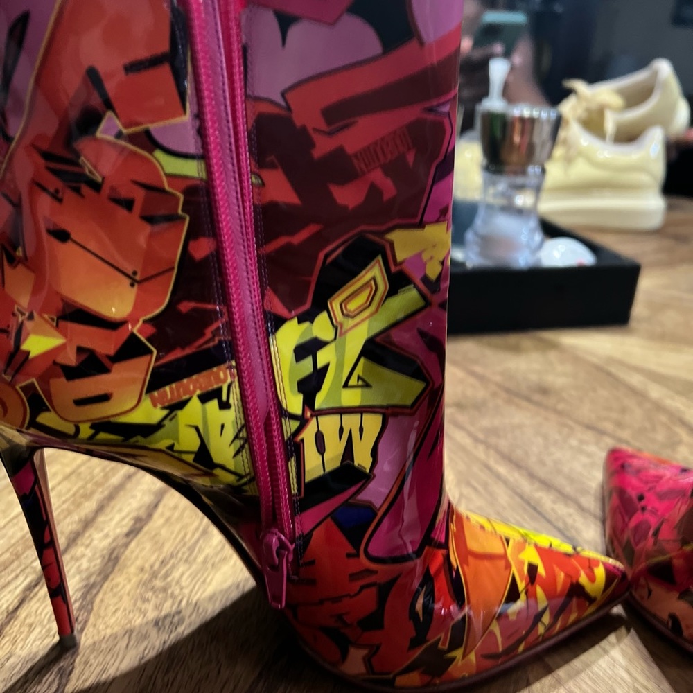 Christian Louboutin Booties sz39